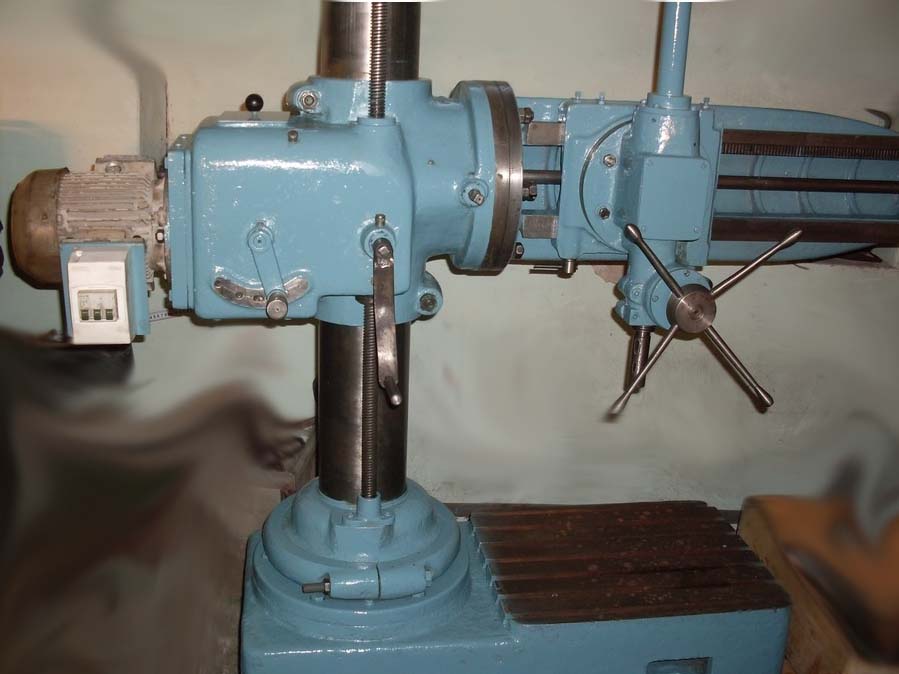 Фото радіально-свердлувального верстата 2А592 Фото радіально-свердлувального верстата 2А592